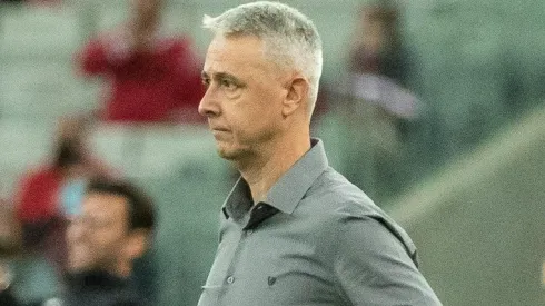 Foto: (Robson Mafra/AGIF) - Tiago Nunes deve perder mais um jogador do elenco do Ceará