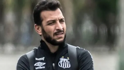Foto: (Flickr Oficial Santos/Ivan Storti/Santos FC) - Edu Dracena elogiou o reserva do Santos, que está na mira do São Paulo, recentemente