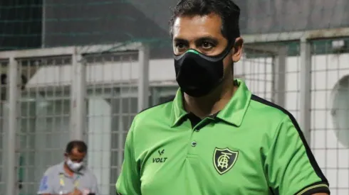 Marquinhos Santos, técnico do América-MG (Foto: Fernando Moreno/AGIF)