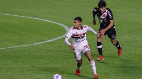 Foto: Marcello Zambrana/AGIF | Nestor pode ser envolvido em possível 'chapéu' ao Palmeiras