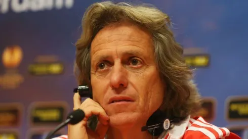 - Jesus está balançando np Benfica