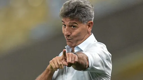 Foto: Thiago Ribeiro/AGIF – Renato foi o primeiro a dar oportunidade ao defensor.