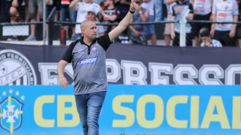 Ricardo Catalá dá aval e Operário anuncia contratação de meio-campista ex-Atlético-GO