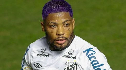 Inter faz investida e Rueda sinaliza futuro do atacante