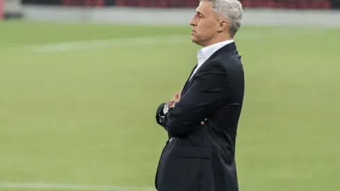 Robson Mafra/AGIF/ Livre no mercado da bola após treinar o São Paulo, Hernán Crespo está na mira de dois clubes