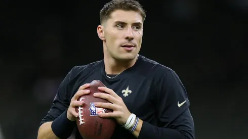 Ian Book fará a sua estreia como profissional na NFL (Getty Images)