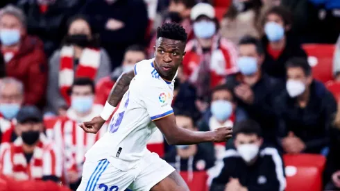 Foto: Juan Manuel Serrano Arce / Getty Images | Vini Jr. está entres os jogadores do Real Madrid que testaram positivo para Covid-19