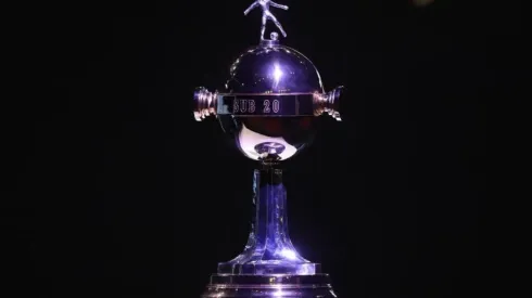 Nathalia Aguilar - Pool/Getty Images/ Gigante! Com Libertadores e Mundial, relembre os títulos internacionais da gloriosa história do Santos Futebol Clube