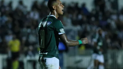 Foto: Joao Vitor Rezende Borba/AGIF - Alef Manga puxa fila de reforços para o Coritiba em 2022