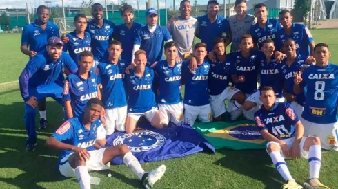 Divulgação / Cruzeiro - Jogadores da base na Toca da Raposa