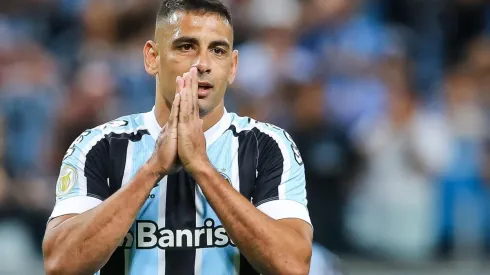 Foto: Pedro H. Tesch/AGIF - Grêmio sondou atacante para substituir Diego Souza