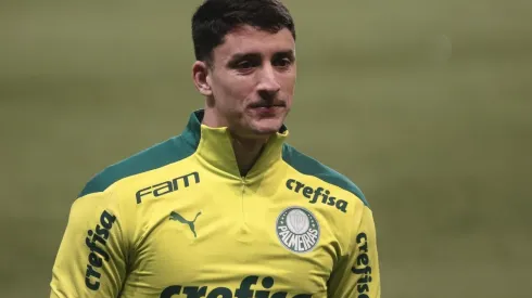 Foto: (Ettore Chiereguini/AGIF) - Palmeiras está próximo de contratar companheiro de Piquerez na Seleção Uruguaia, segundo jornalista