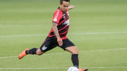 Robson Mafra/AGIF - Jadson, em jogo do Brasileirão