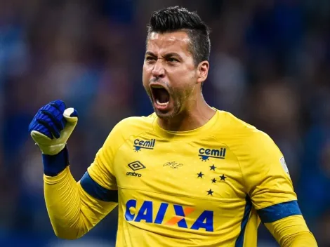 Torcida do Cruzeiro não "engole" demissão de Fábio e pressiona SAF