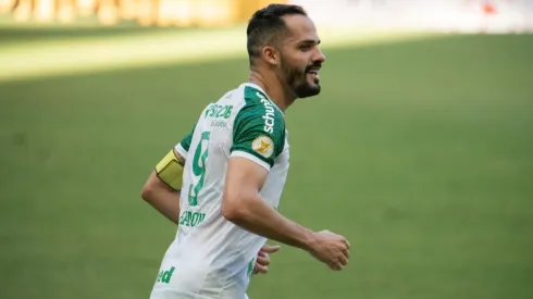 Anselmo Ramon negocia saída da Chapecoense, e CRB está interessado em contratá-lo