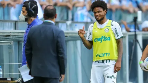 Foto: Pedro H. Tesch/AGIF | Luiz Adriano e +1 interessam ao Botafogo