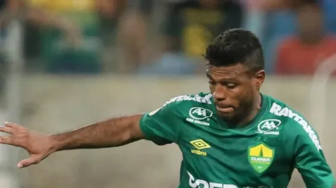 Foto: Gil Gomes/AGIF | Auremir estava livre no mercado após duas temporadas atuando pelo Cuiabá