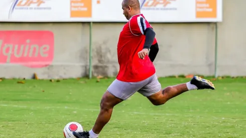 Foto: Rafael Vieira/AGIF – Walter segue em preparação para estrear no Santa Cruz