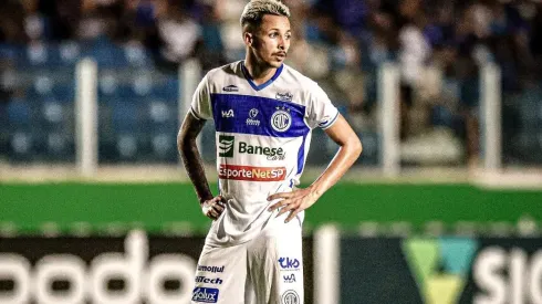 Foto: (Flickr Oficial Confiança/Lucas Almeida/ADC) - O 'Super Saiyajin' Ítalo continuará vestindo a camisa do Confiança