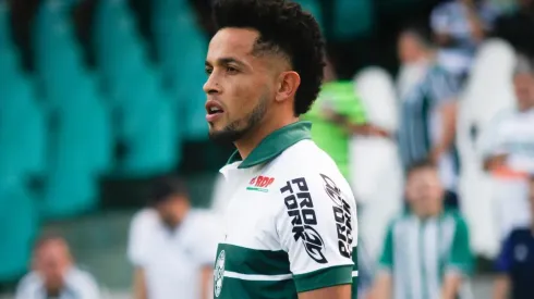 Foto: Gabriel Machado/AGIF - Rafinha puxa fila e mais um medalhão sai do Coritiba