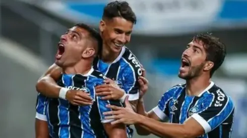 (Foto: Lucas Uebel/Grêmio) – Torcedores do Flamengo estão pedindo a contratação de um jogador do Grêmio