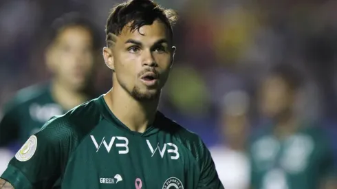 Foto: Heber Gomes/AGIF | O Flamengo detém 80% e o Goiás 5% dos direitos de Michael