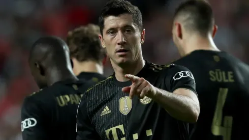 Pedro Fiúza/NurPhoto via Getty Images - Robert Lewandowski em campo pelo Bayern