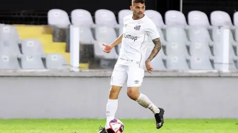 Pedro Ernesto Guerra Azevedo/Santos FC - Pablo Thomaz, atacante do Paraná Clube