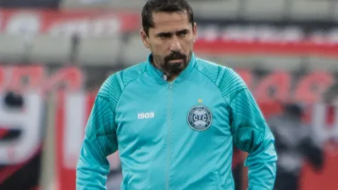 Foto: Robson Mafra/AGIF - Morínigo: treinador terá que mexer na equipe para estreia no Paranaense