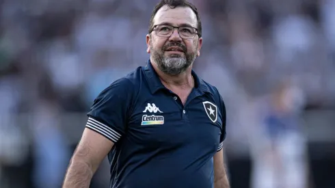 Foto: Jorge Rodrigues/AGIF - Enderson Moreira, treinador do Botafogo
