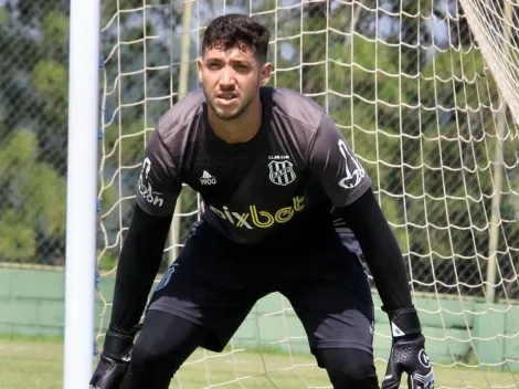 Para substituir Ivan, Ponte Preta anuncia contratação de Caíque França