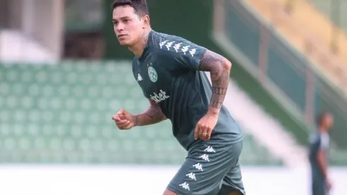 Foto: (Flickr Oficial Guarani/Thomaz Marostegan/Guarani FC) – Giovanni Augusto ganhou um companheiro de posição no Guarani