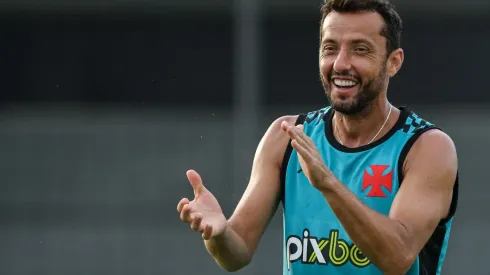 Foto: Thiago Ribeiro/AGIF | Nenê é mantido entre os titulares do Vasco
