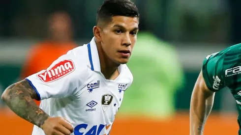 (Photo by Alexandre Schneider/Getty Images) - Volante está jogando na Argentina.