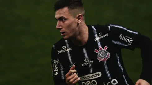 Foto: Ettore Chiereguini/AGIF - Piton: iniciará o ano como titular na lateral