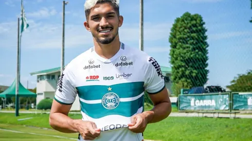 Foto: Divulgação/Coritiba – Andrey: novo reforço do Coxa para 2022