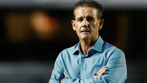 Foto: Marcello Zambrana/AGIF – Paulo Roberto Santos celebra primeira vitória do São Bento no ano