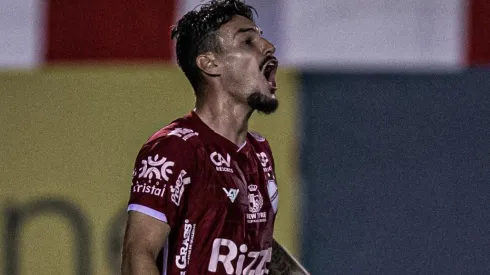 Foto: (Heber Gomes/AGIF) - Arthur Rezende concedeu entrevista coletiva no Vila Nova nesta sexta (28)