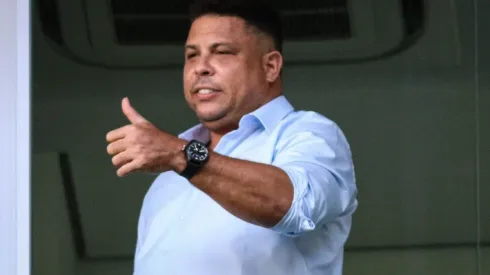 Foto: Fernando Moreno/AGIF - Ronaldo Fenômeno antes da partida contra o URT