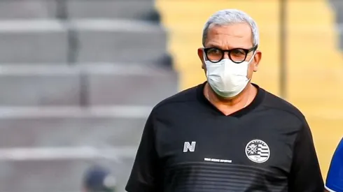 Foto: Fernando Torres/AGIF | Hélio dos Anjos disse estar contente com o desempenho das joias da base