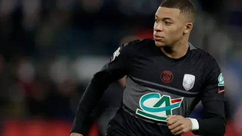 Foto: Rico Brouwer/Soccrates/Getty Images | Contrato de Mbappé com PSG encerra em junho