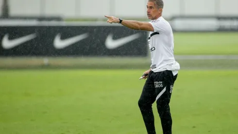 Foto: Rodrigo Coca/Ag. Corinthians | Sylvinho tem três homens à disposição para a lateral esquerda