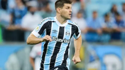 Foto: Pedro H. Tesch/AGIF – Kannemann: afastado para se recuperar de lesão no quadril