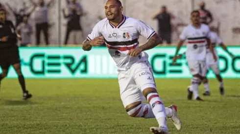 Rafael Melo/Santa Cruz - Rafael Furtado, atacante do Santa Cruz