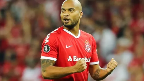 Foto: Pedro H. Tesch/AGIF - Rodrigo Moledo: segue se recuperando de lesão no Internacional