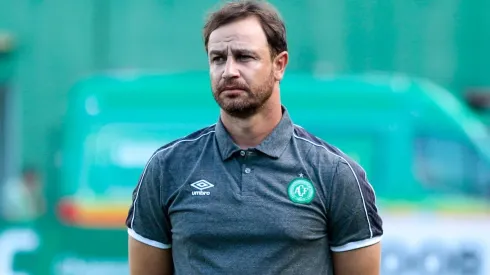 Foto: (Dinho Zanotto/AGIF) - Felipe Conceição concedeu entrevista após a primeira derrota da Chapecoense em 2022