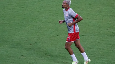 Kieza em ação pelo Náutico; jogador ficou mais de seis meses parado