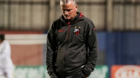 Mazola Júnior comanda o Ituano (Foto: Robson Mafra/AGIF)