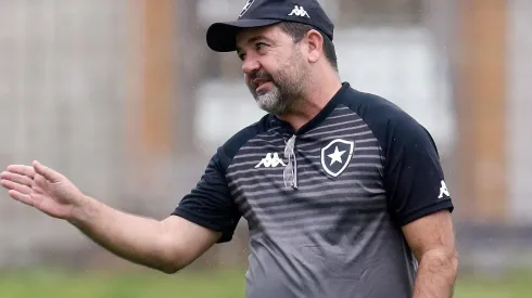Foto: Vitor Silva/Botafogo/Divulgação - Enderson Moreira: confia na recuperação do atacante