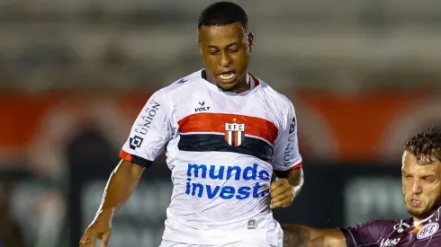 Foto: Thiago Calil/AGIF - Bruno Michel em ação pelo Botafogo-SP